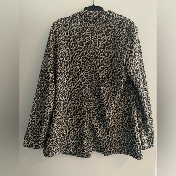 Cheetah print structured blazer - Picture 2 of 3